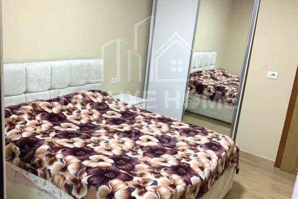 Appartamento in affitto a Tirana 2+1, Arredato