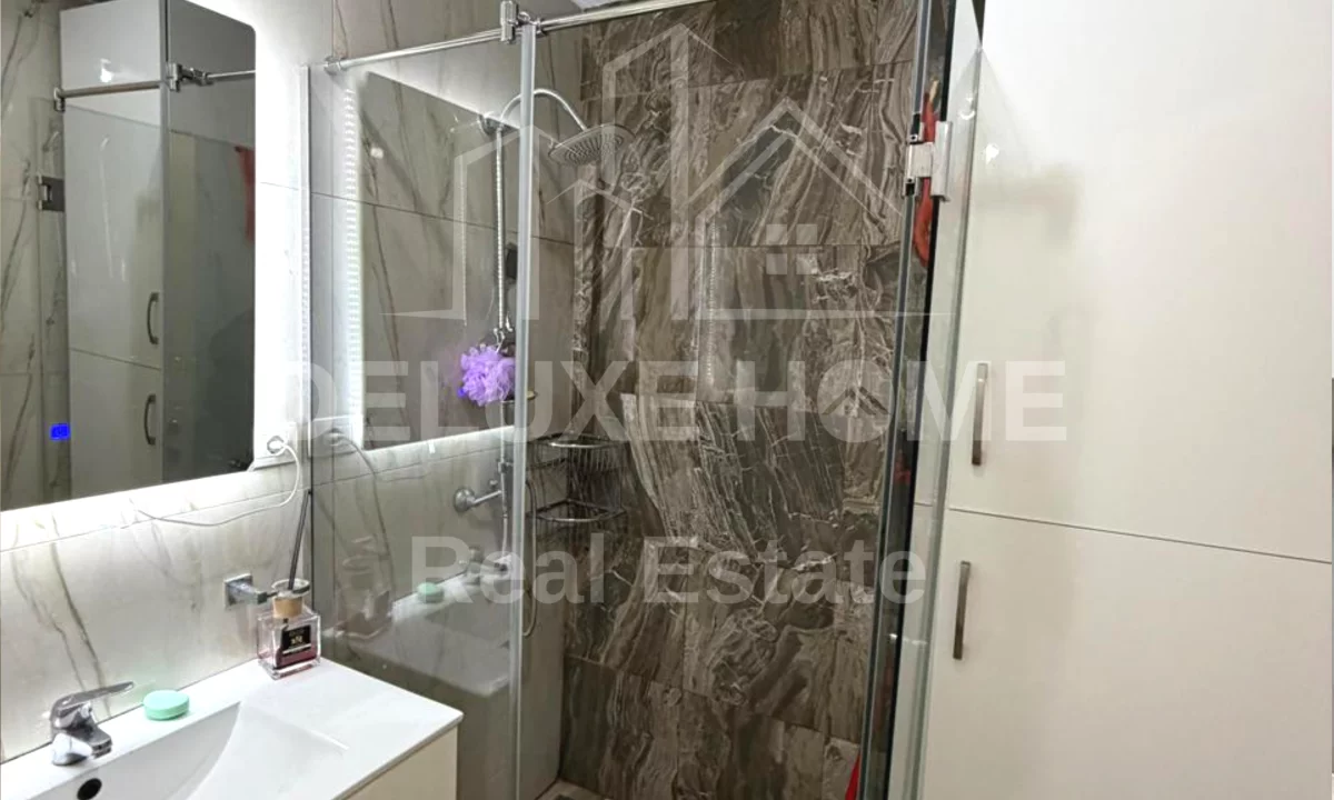 Shtepi me qera Apartament ne Tirane, 2+1, Mobilimi E mobiluar, Pagesa 720  Euro.