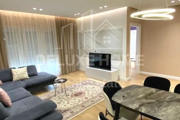 Shtepi me qera Apartament ne Tirane, 2+1, Mobilimi E mobiluar, Pagesa 700  Euro.