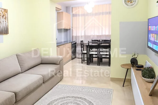 Shtepi me qera Apartament ne Tirane, 2+1, Mobilimi E mobiluar, Pagesa 580  Euro.