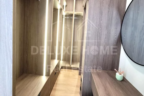 Shtepi me qera Vila Luksoze ne Tirane, 2+1, Mobilimi E mobiluar, Pagesa 5,000  Euro.