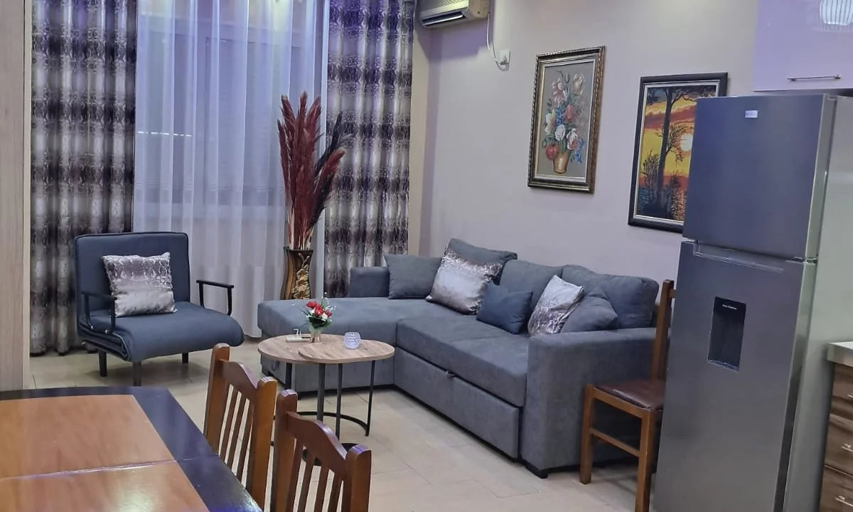 Shtepi me qera Apartament ne Tirane, 1+1, Mobilimi E mobiluar, Pagesa 500  Euro.