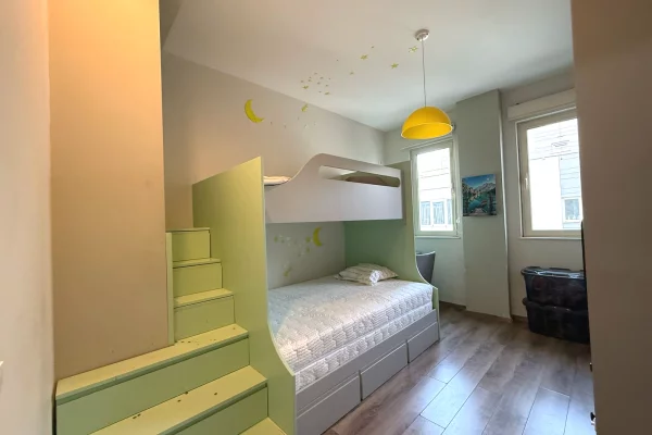Shtepi me qera Apartament ne Tirane, 2+1, Mobilimi E mobiluar, Pagesa 750  Euro.