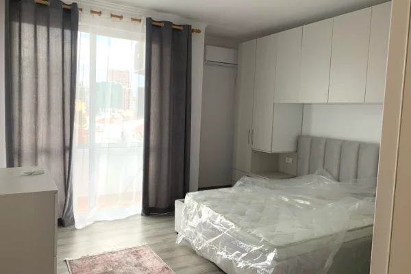 Shtepi me qera Apartament ne Tirane, 2+1, Mobilimi E mobiluar, Pagesa 60,000  Leke.
