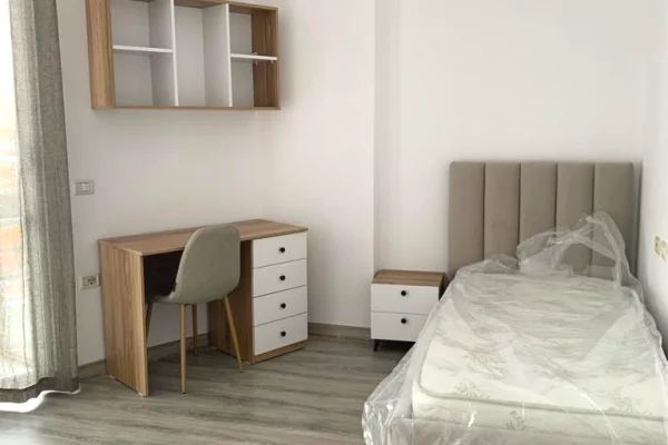 Shtepi me qera Apartament ne Tirane, 2+1, Mobilimi E mobiluar, Pagesa 60,000  Leke.