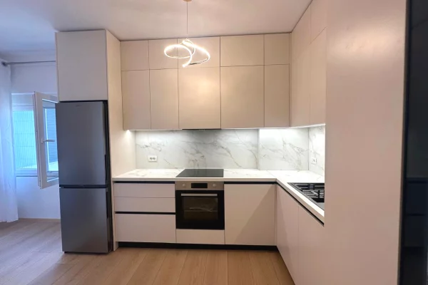 Shtepi me qera Apartament ne Tirane, 2+1, Mobilimi E mobiluar, Pagesa 1,000  Euro.