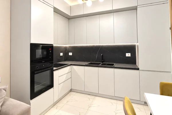 Shtepi me qera Apartament ne Tirane, 2+1, Mobilimi E mobiluar, Pagesa 65,000  Leke.