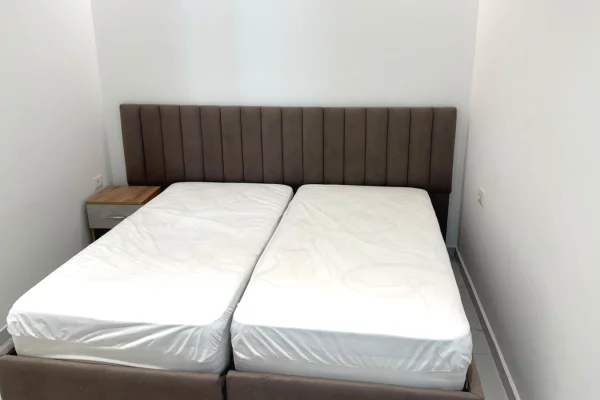 Jepet me qira apartament 1+1 – pranë Spitalit Amerikan 2, Tiranë