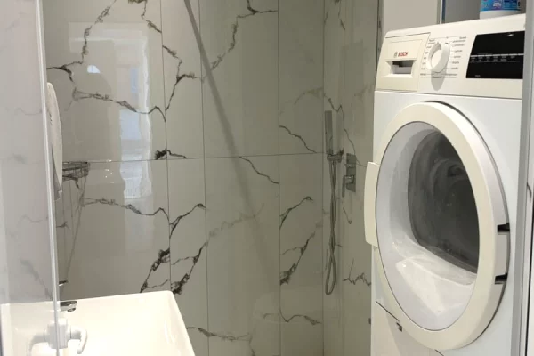 Shtepi me qera Apartament ne Tirane, 1+1, Mobilimi E mobiluar, Pagesa 500  Euro.