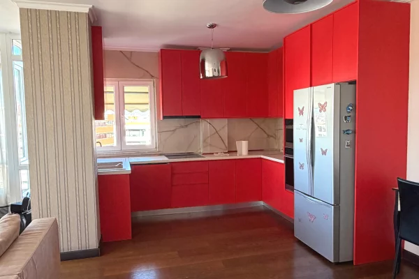Shtepi me qera 2+1 ne Tirane - 75,000 Leke