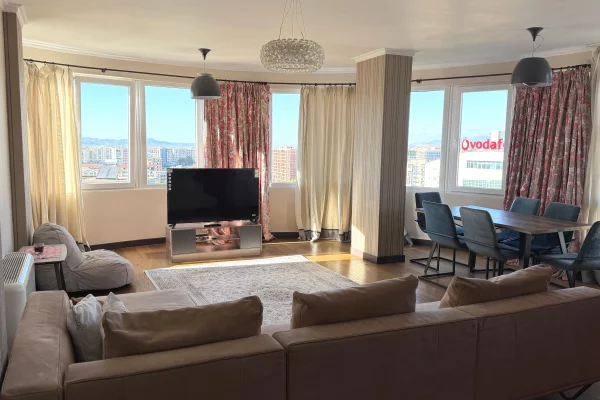 Shtepi me qera Apartament ne Tirane, 2+1, Mobilimi E mobiluar, Pagesa 75,000  Leke.