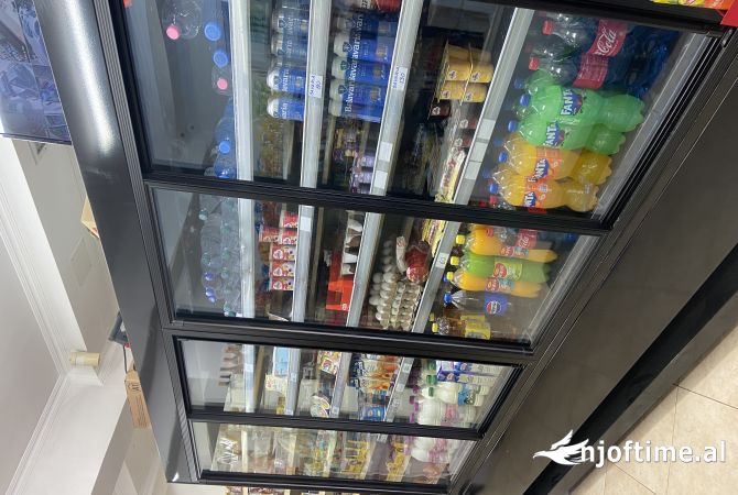 Pajisje biznesi ne shitje ne Tirane - 280,000 Leke