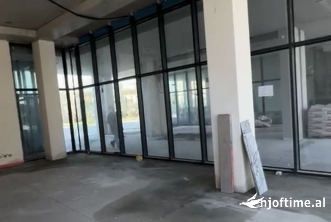 JEPET ME QERA AMBIENTI KATI o LAKEVIEW RRUGA KOSOVAREVE