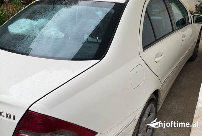 Auto in Vendita a Tirana - 4,700 Euro