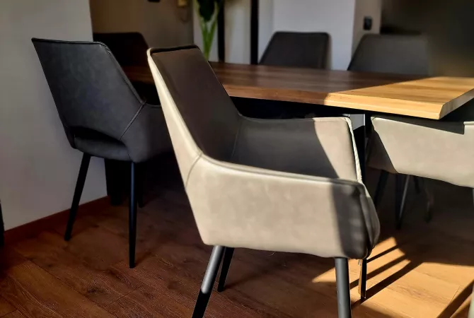 Tavoline ngrenie & 6 karrike