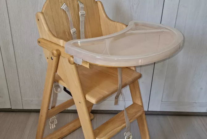 Different articles a Tirana - 10,000 Leke