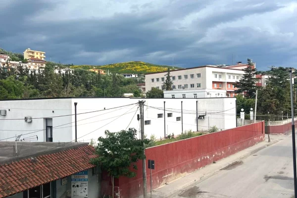 Me qera: Ambient Biznesi 📌Vlore - Perballe Spitalit || 200m2 || Cmimi me marreveshje