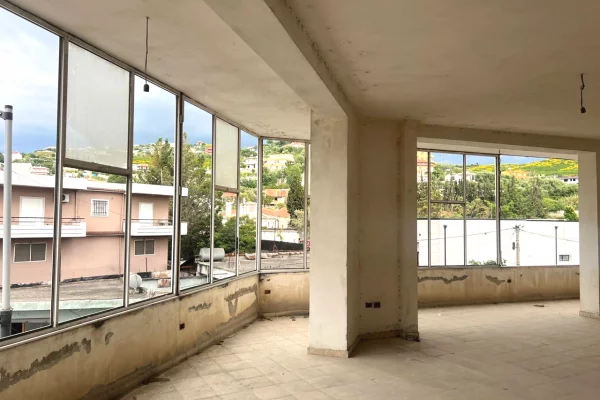 Me qera: Ambient Biznesi 📌Vlore - Perballe Spitalit || 200m2 || Cmimi me marreveshje