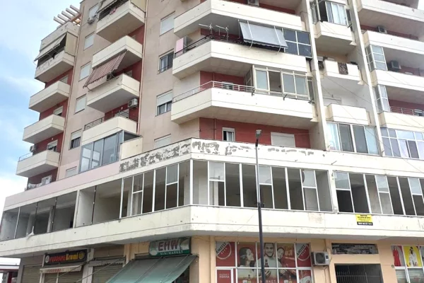 Me qera: Ambient Biznesi 📌Vlore - Perballe Spitalit || 200m2 || Cmimi me marreveshje
