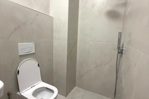 Shtepi me qera Apartament ne Tirane, 1+1, Mobilimi E mobiluar, Pagesa 45,000  Leke.
