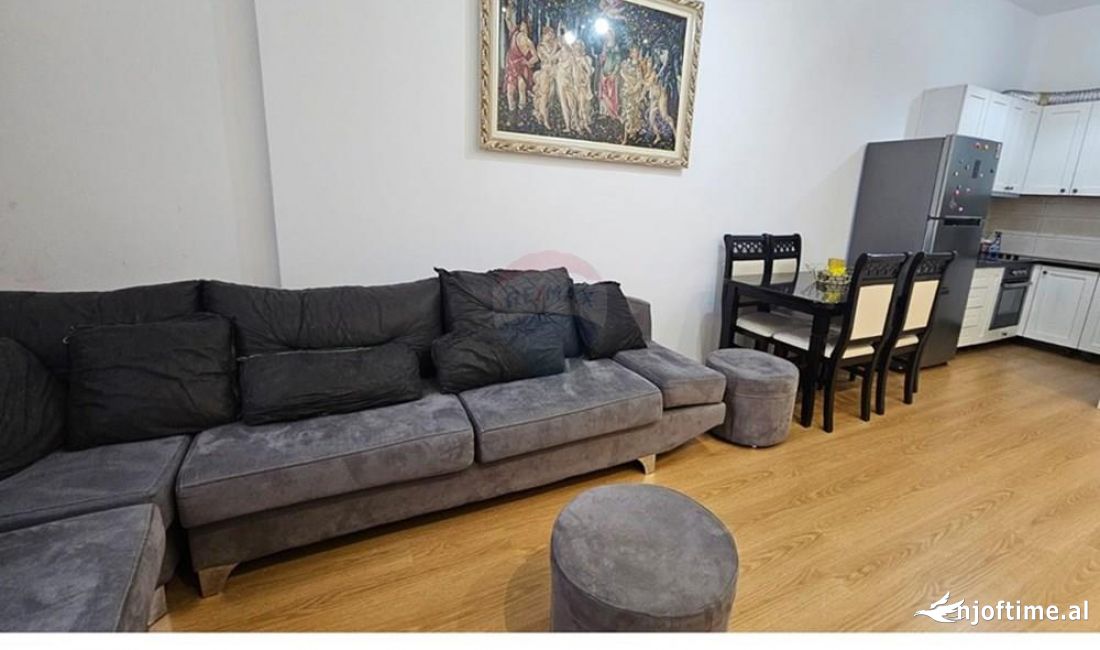 Shtepi me qera Apartament ne Tirane, 1+1, Mobilimi E mobiluar, Pagesa 400  Euro.
