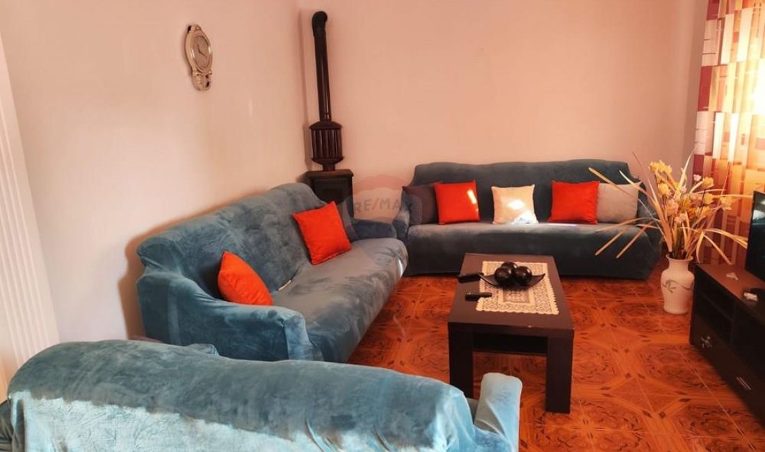 Shtepi me qera Apartament ne Tirane, 1+1, Mobilimi E mobiluar, Pagesa 350  Euro.