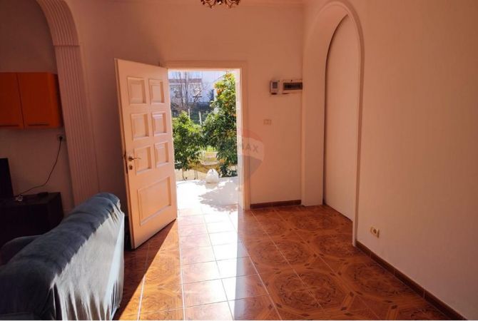 Shtepi me qera Apartament ne Tirane, 1+1, Mobilimi E mobiluar, Pagesa 350  Euro.