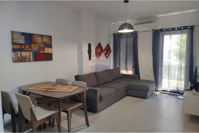Shtepi me qera Apartament ne Tirane, 1+1, Mobilimi E mobiluar, Pagesa 550  Euro.