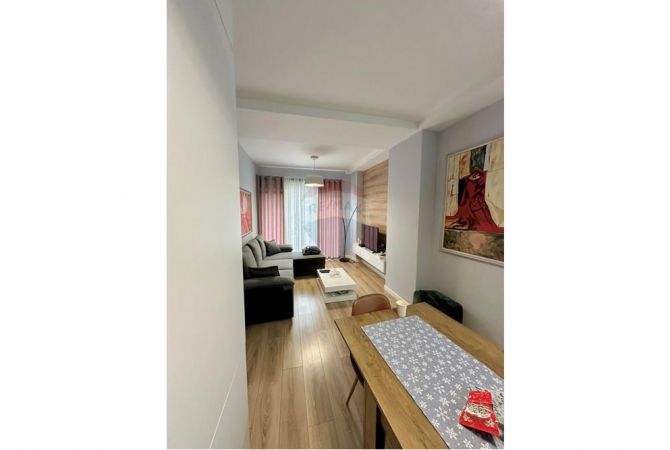 Shtepi me qera Apartament ne Tirane, 1+1, Mobilimi E mobiluar, Pagesa 650  Euro.