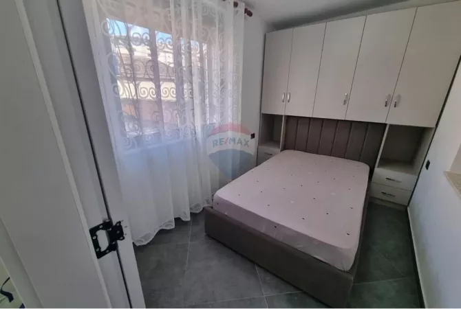 Shtepi me qera Apartament ne Tirane, 2+1, Mobilimi E mobiluar, Pagesa 60,000  Leke.