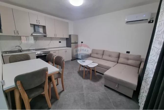 Shtepi me qera Apartament ne Tirane, 2+1, Mobilimi E mobiluar, Pagesa 60,000  Leke.