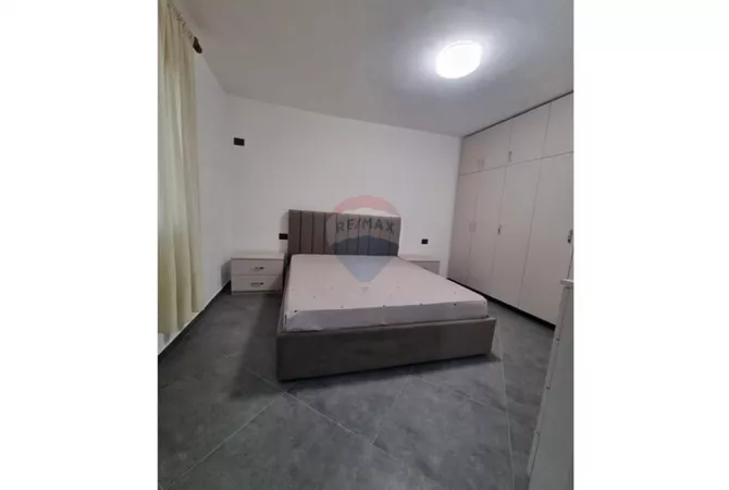 Shtepi me qera Apartament ne Tirane, 2+1, Mobilimi E mobiluar, Pagesa 60,000  Leke.