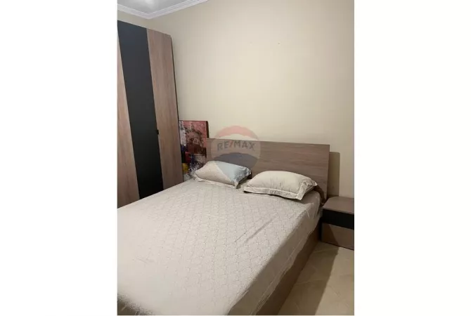 Shtepi ne shitje Apartament ne Tirane, 2+1, Mobilimi E mobiluar, Pagesa 180,000  Euro.