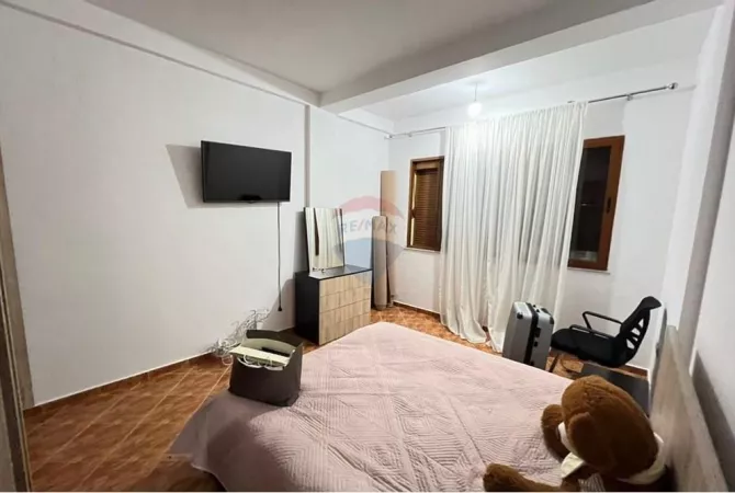 Shtepi ne shitje Shtepi Private ne Tirane, 3+1, Mobilimi E mobiluar, Pagesa 320,000  Euro.