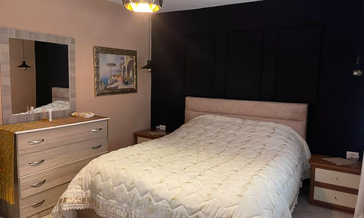 Shtepi me qera Apartament ne Tirane, 1+1, Mobilimi E mobiluar, Pagesa 50,000  Leke.