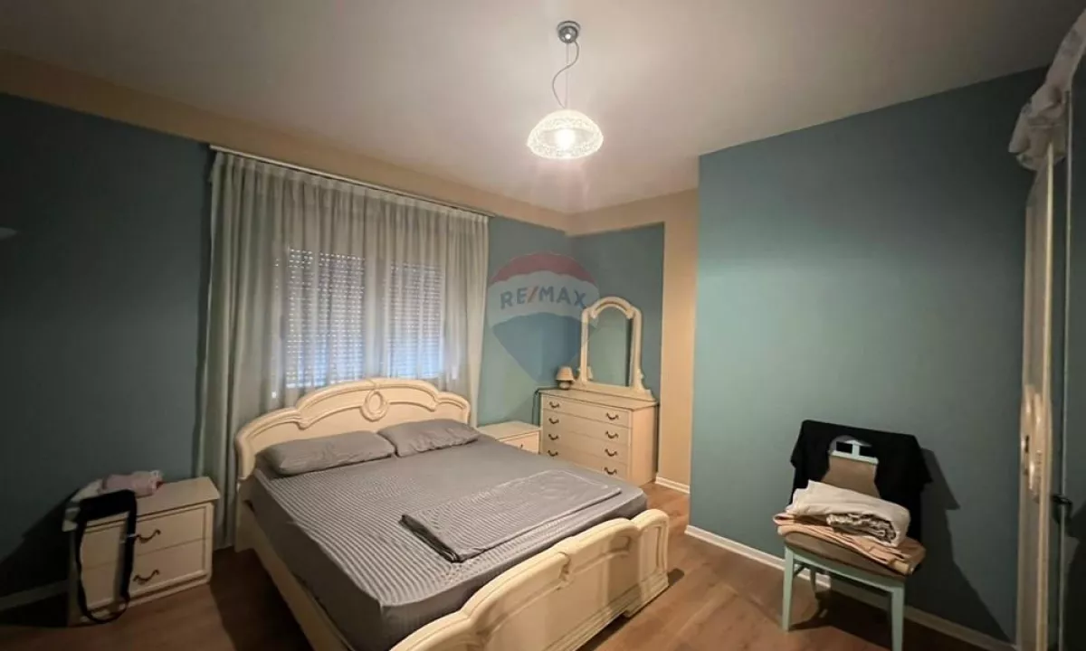 Shtepi me qera Apartament ne Tirane, 1+1, Mobilimi E mobiluar, Pagesa 700  Euro.