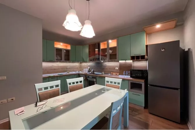 Shtepi me qera Apartament ne Tirane, 1+1, Mobilimi E mobiluar, Pagesa 700  Euro.
