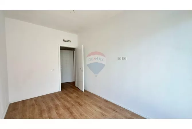 Shtepi ne shitje Apartament ne Tirane, 1+1, Mobilimi Pjeserisht e mobiluar, Pagesa 179,500  Euro.
