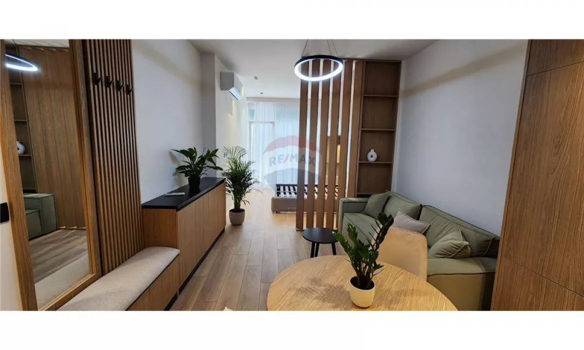 Shtepi ne shitje Apartament ne Tirane, Garsoniere, Mobilimi E mobiluar, Pagesa 97,000  Euro.