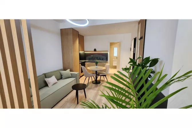 Shtepi ne shitje Apartament ne Tirane, Garsoniere, Mobilimi E mobiluar, Pagesa 97,000  Euro.