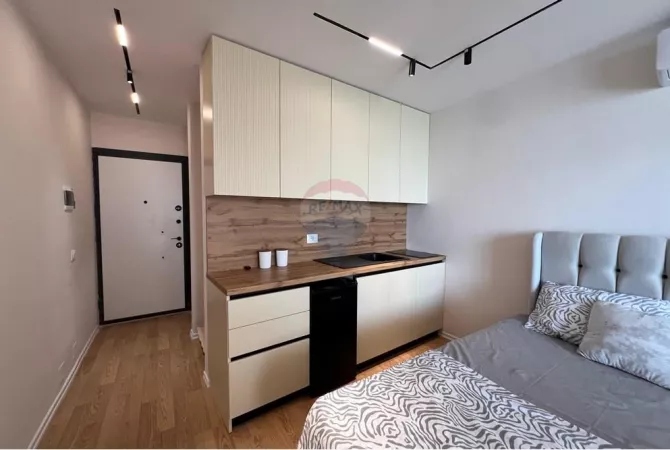 Gazonjere Pranë Detit Shkëmbi Kavajës