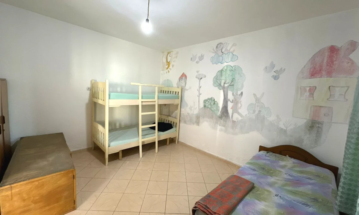 Shtepi me qera Apartament ne Tirane, 2+1, Mobilimi E mobiluar, Pagesa 45,000  Leke.