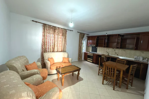 Shtepi me qera Apartament ne Tirane, 2+1, Mobilimi E mobiluar, Pagesa 45,000  Leke.