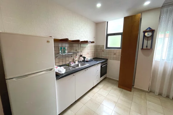 Shtepi me qera Apartament ne Tirane, 1+1, Mobilimi E mobiluar, Pagesa 60,000  Leke.