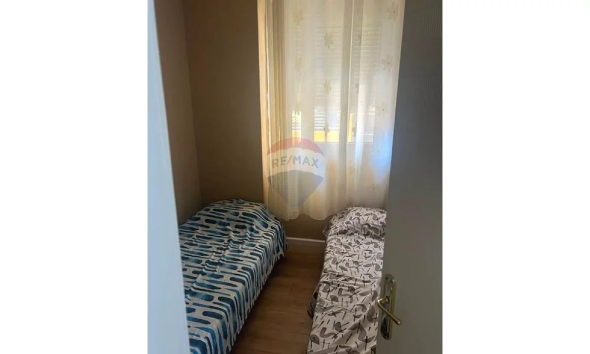 Shtepi me qera Apartament ne Tirane, 2+1, Mobilimi E mobiluar, Pagesa 450  Euro.