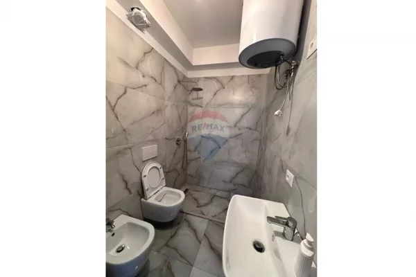 Shtepi me qera Apartament ne Tirane, 1+1, Mobilimi E mobiluar, Pagesa 600  Euro.