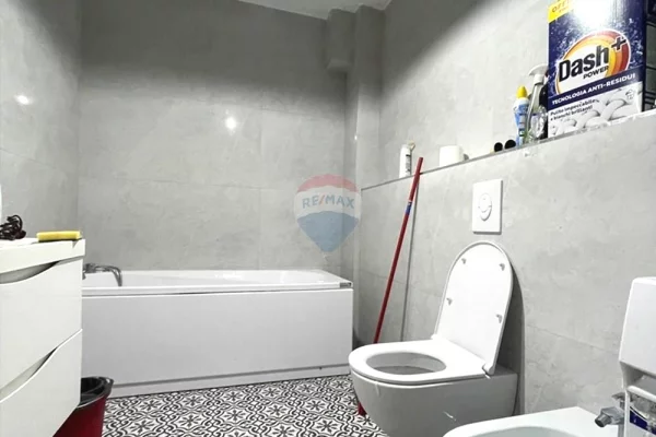 Shtepi me qera Apartament ne Tirane, 2+1, Mobilimi E mobiluar, Pagesa 1,000  Euro.