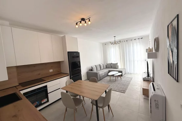 Shtepi me qera Apartament ne Tirane, 2+1, Mobilimi E mobiluar, Pagesa 55,000  Leke.