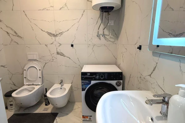 Shtepi me qera Apartament ne Tirane, 2+1, Mobilimi E mobiluar, Pagesa 55,000  Leke.