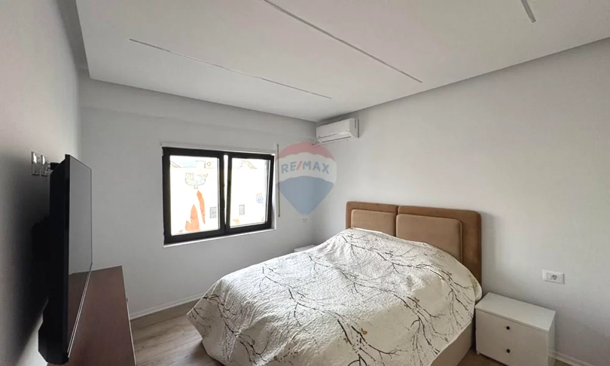 Shtepi ne shitje Apartament ne Tirane, 1+1, Mobilimi E mobiluar, Pagesa 168,900  Euro.